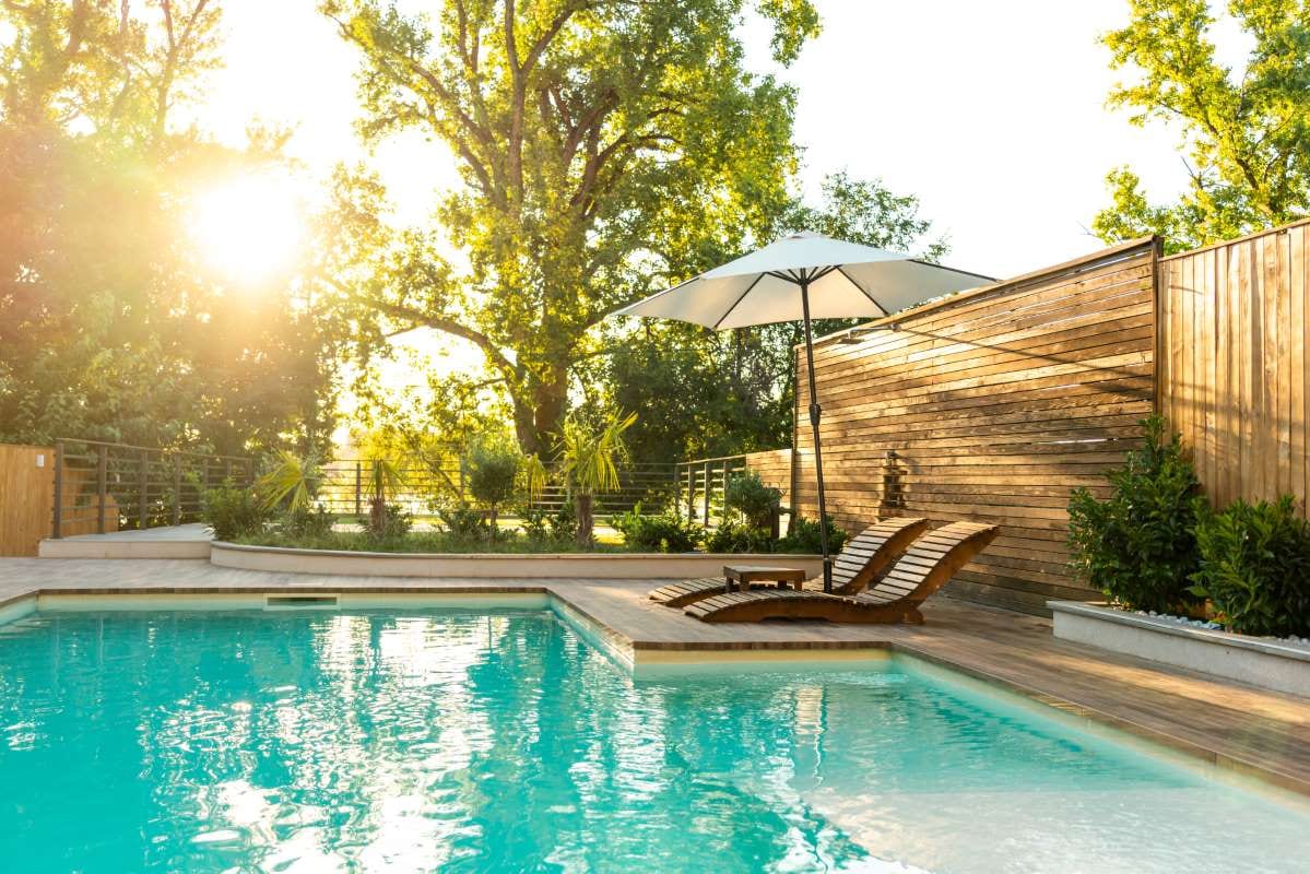 Building Service Tiers for Luxury Homes in North Miami, Florida — pool service business insights