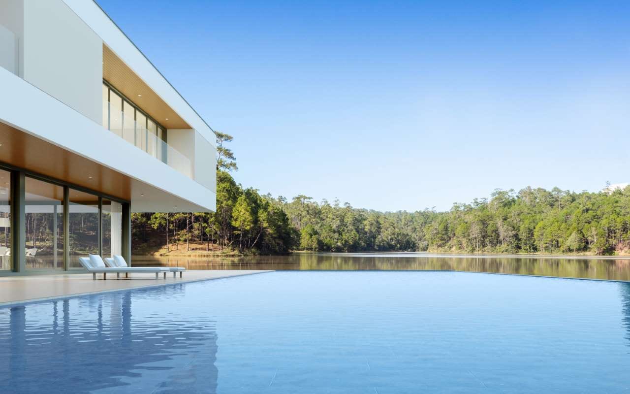 Ethical Bribes: Offering Free Water Chemistry Tests to New Leads — pool service business insights