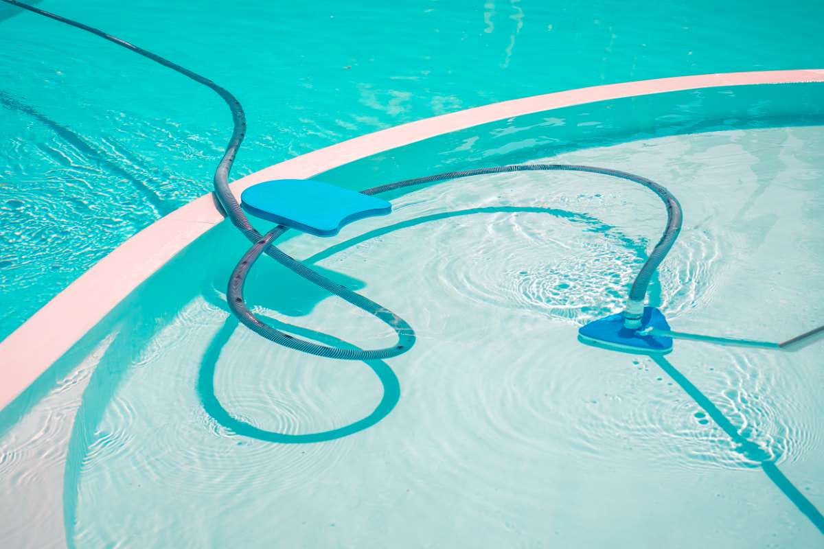 Expanding Services: Offering Landscaping or Pressure Washing as a Complement — pool service business insights