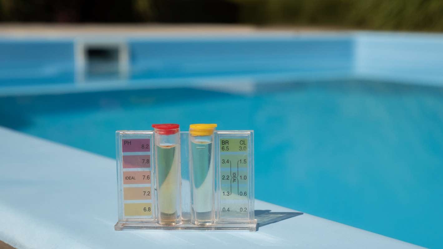 How Seasonal Weather Affects Pool Route Business in Different States — pool service business insights