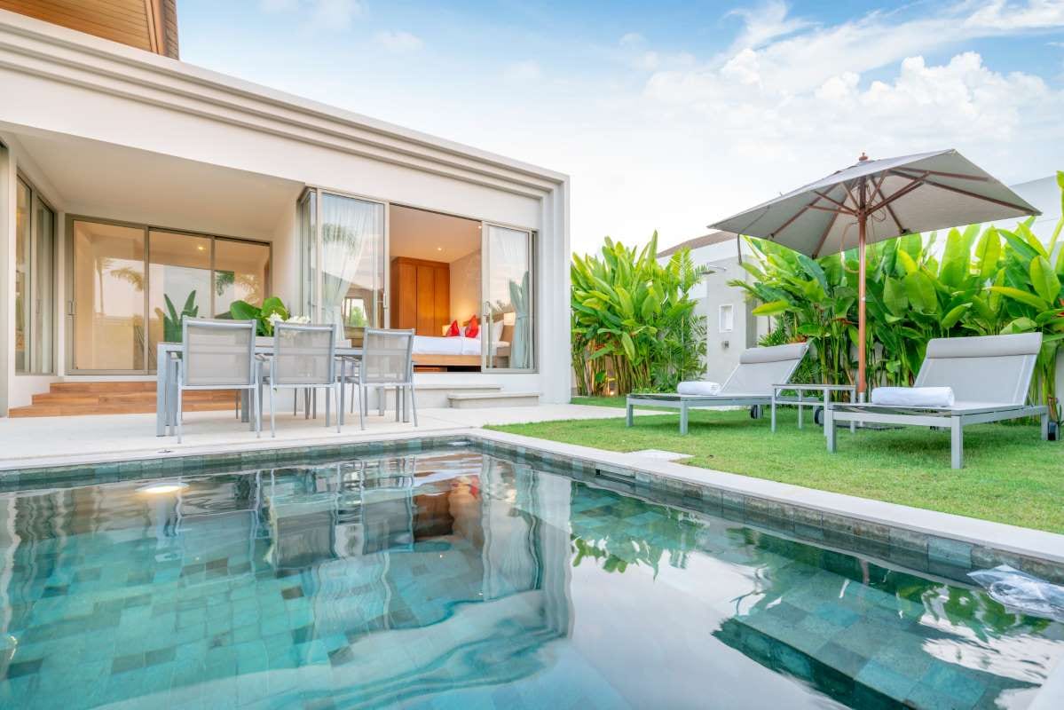How to Identify Future Supervisors Early — pool service business insights