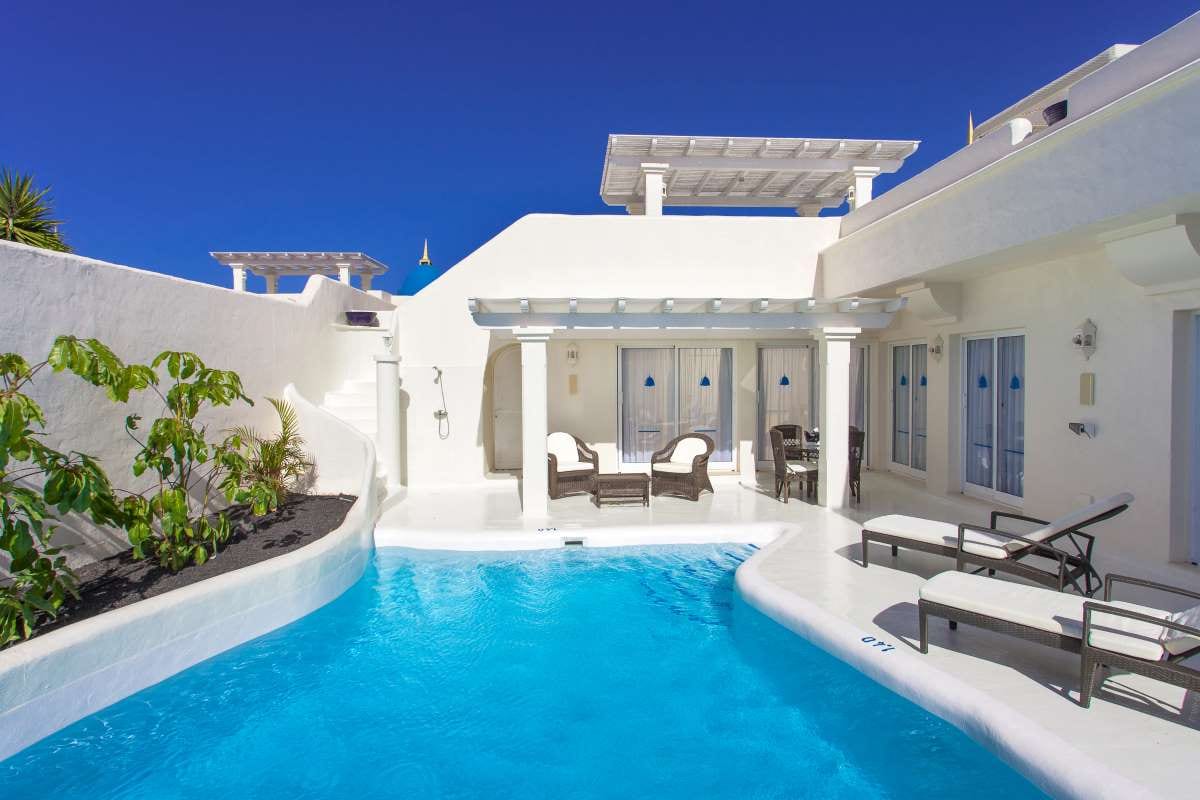 How to Manage Chemical Balance During Extended Heat Spikes — pool service business insights
