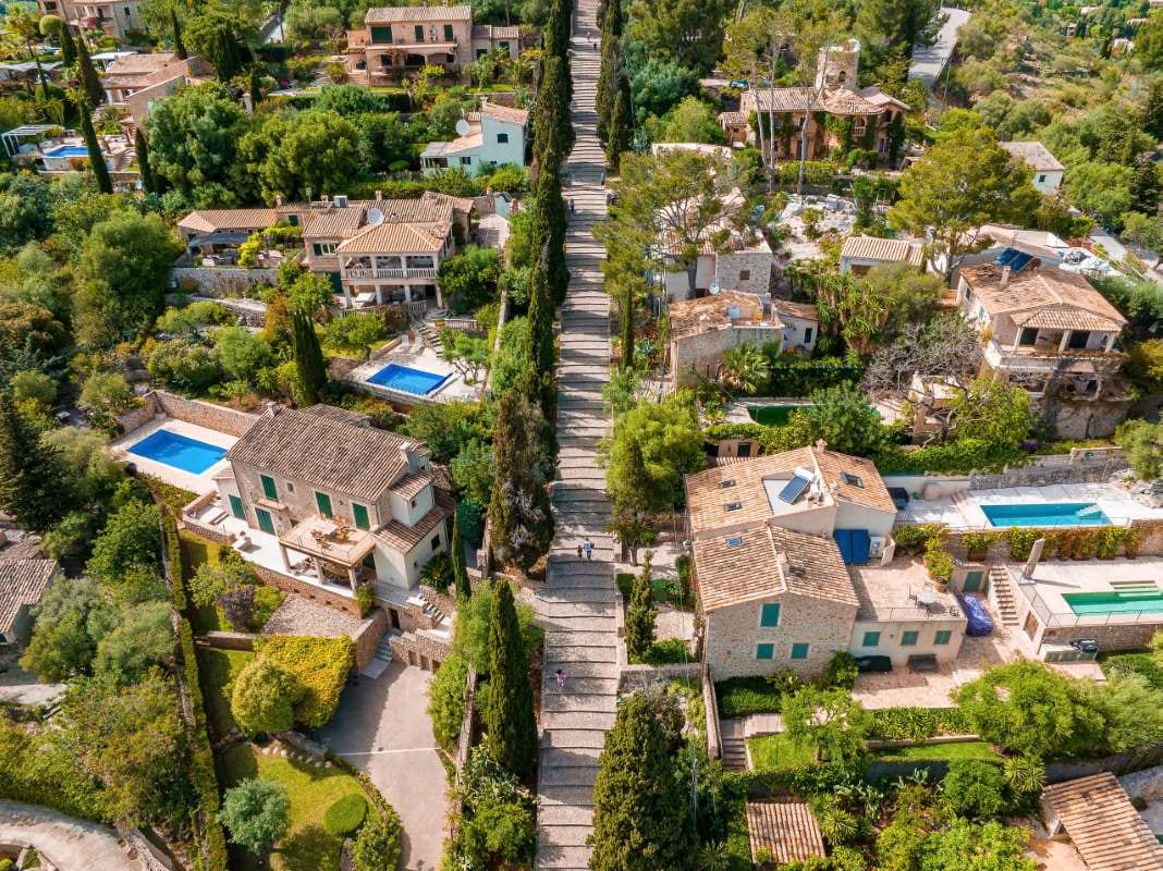 Pool Business Expansion in Austin: The Psychology Behind Customer Trust — pool service business insights