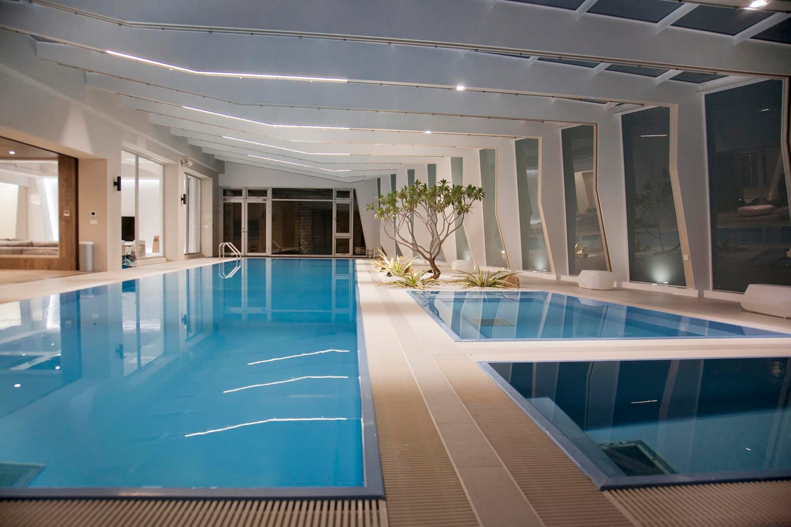 Pool Service Automation: How Data Improves Decision-Making — pool service business insights