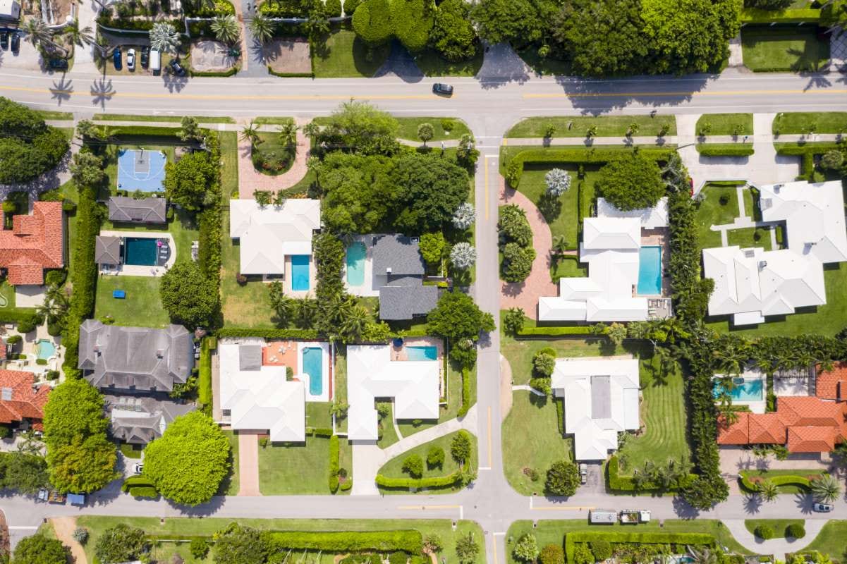 Seasonal Pool Care: How Technology Is Changing the Industry — pool service business insights