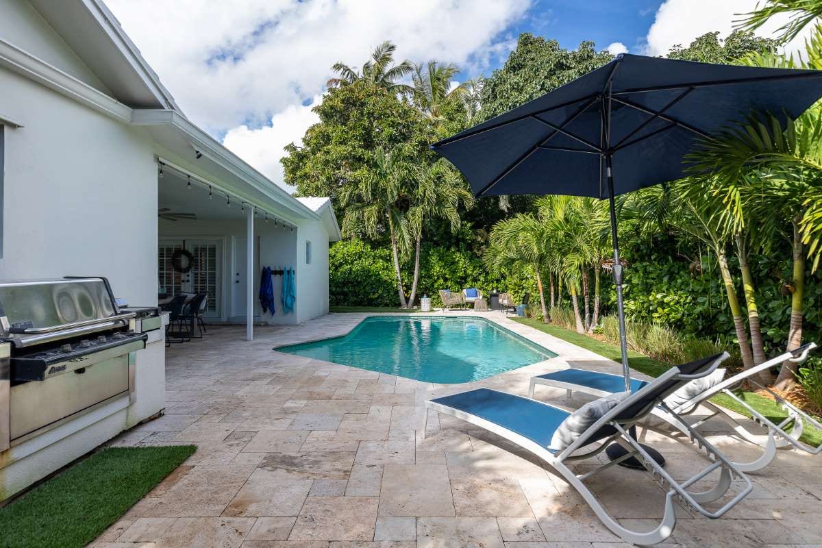 Tax Breaks: Federal vs. State Incentives for Pool Route Businesses — pool service business insights