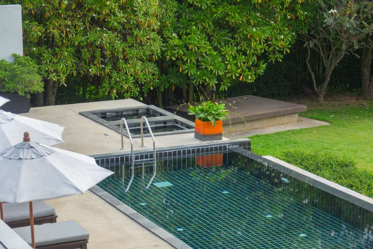 The Benefits of a Mobile Office Setup in Johnson County, Texas — pool service business insights