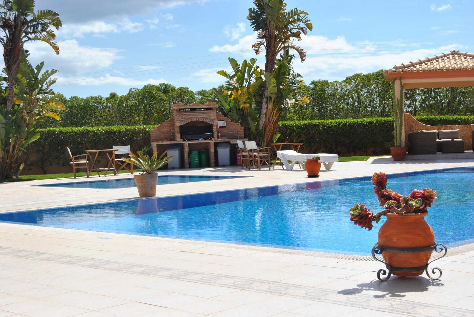 The Best States to Launch a Pool Service in 2025 — pool service business insights