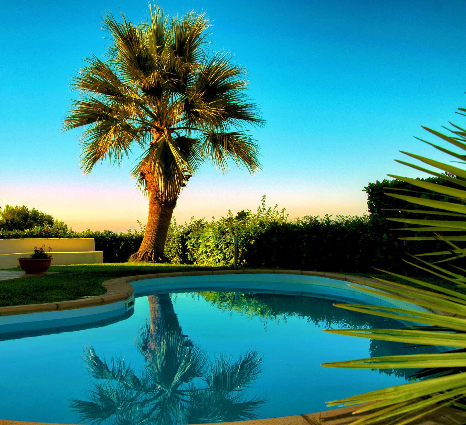 The Expanding Role of Pool Technicians in Clark County, Nevada — pool service business insights