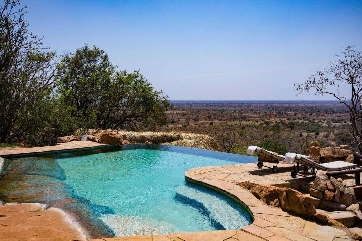 The Importance of Excellent Customer Service in Pool Routes — pool service business insights
