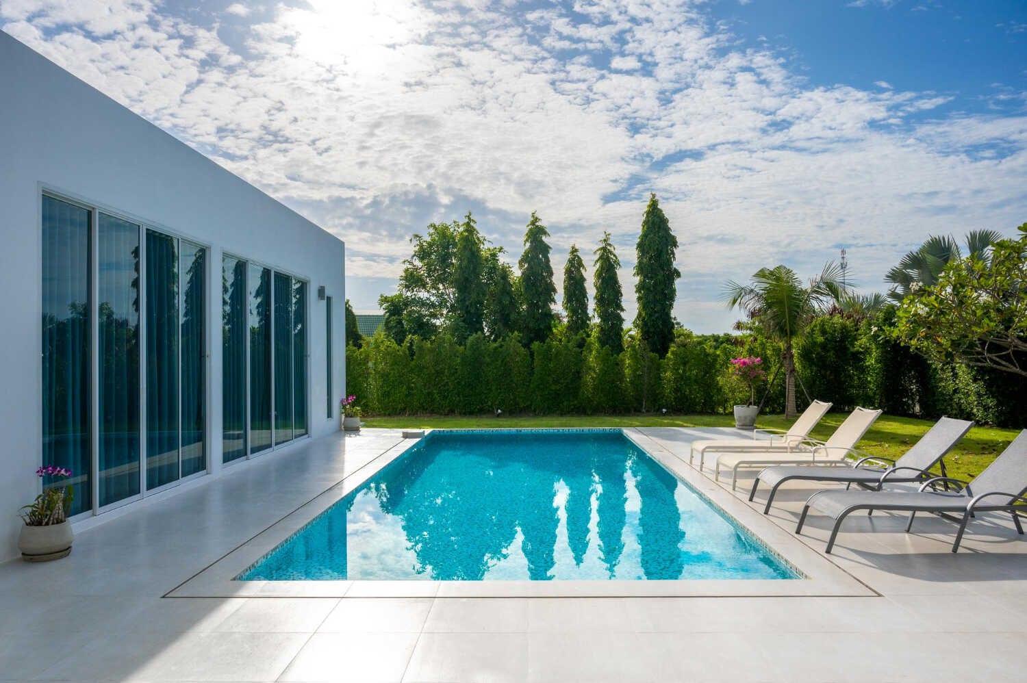 The Social Media Posts That Most Attract Pool Owners — pool service business insights