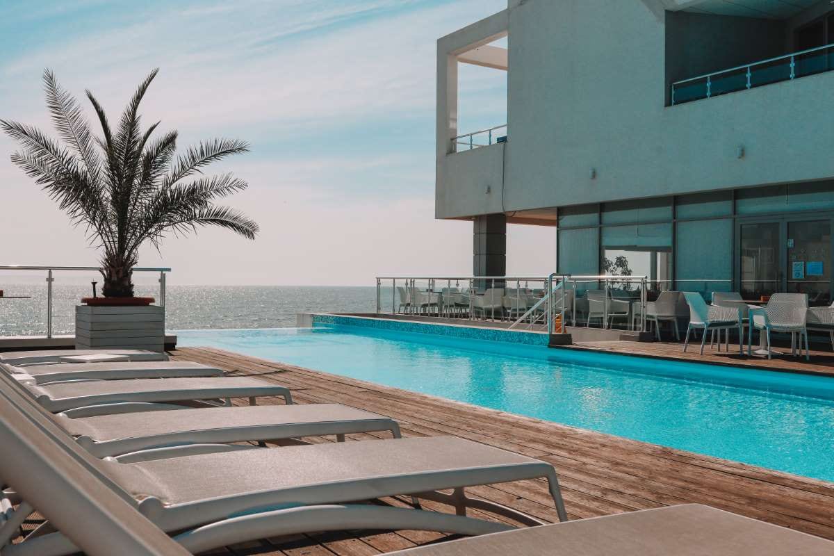 Top Route Buying Tips for Ellis County, Texas — pool service business insights