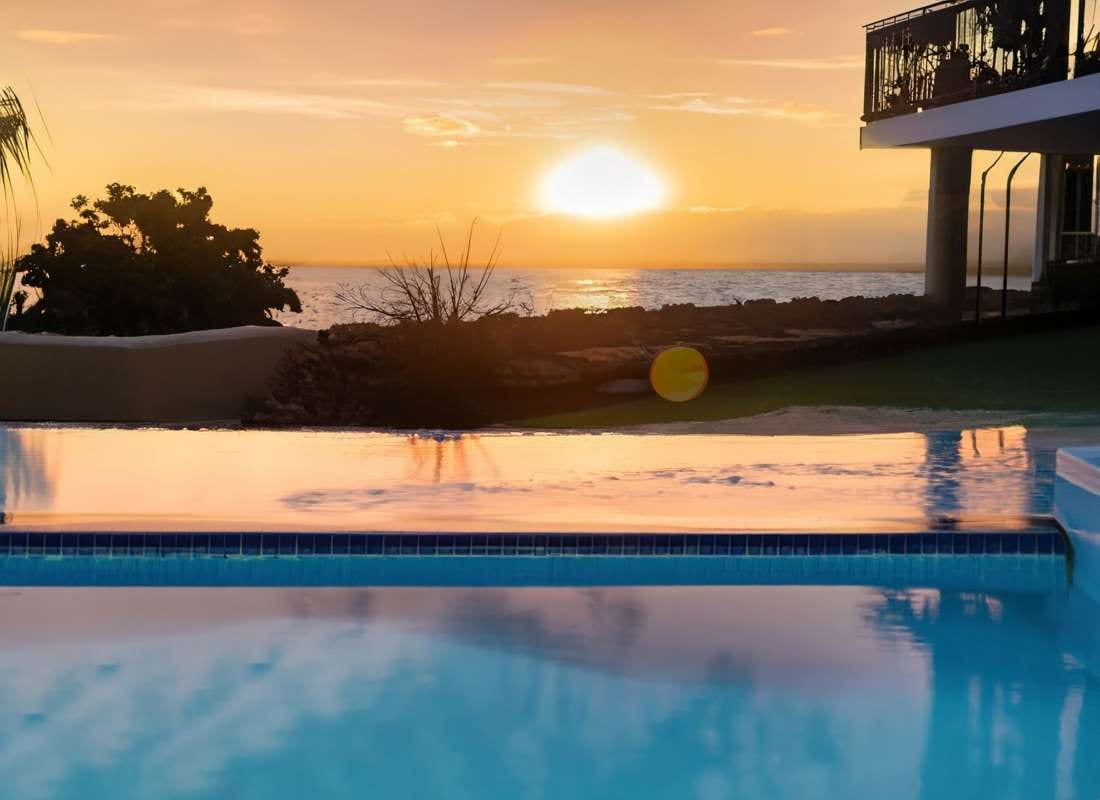 Using Customer Feedback to Improve SOPs in Casa Grande, Arizona — pool service business insights