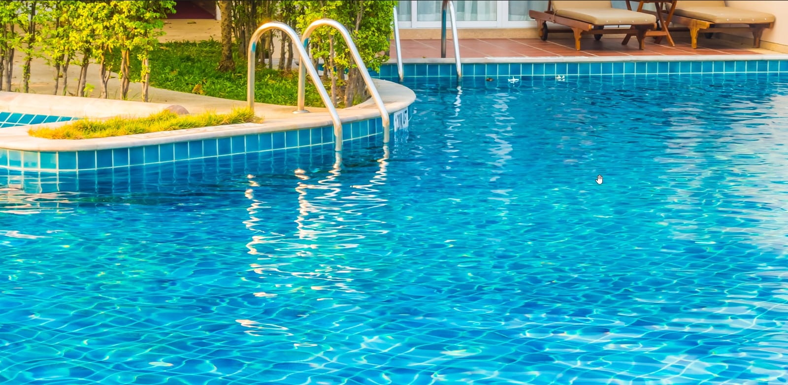 What Makes Pool Algae Grow Faster in Certain Cities — pool service business insights