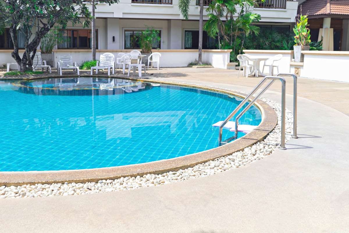 Why Clear Technician Territories Reduce Conflicts — pool service business insights