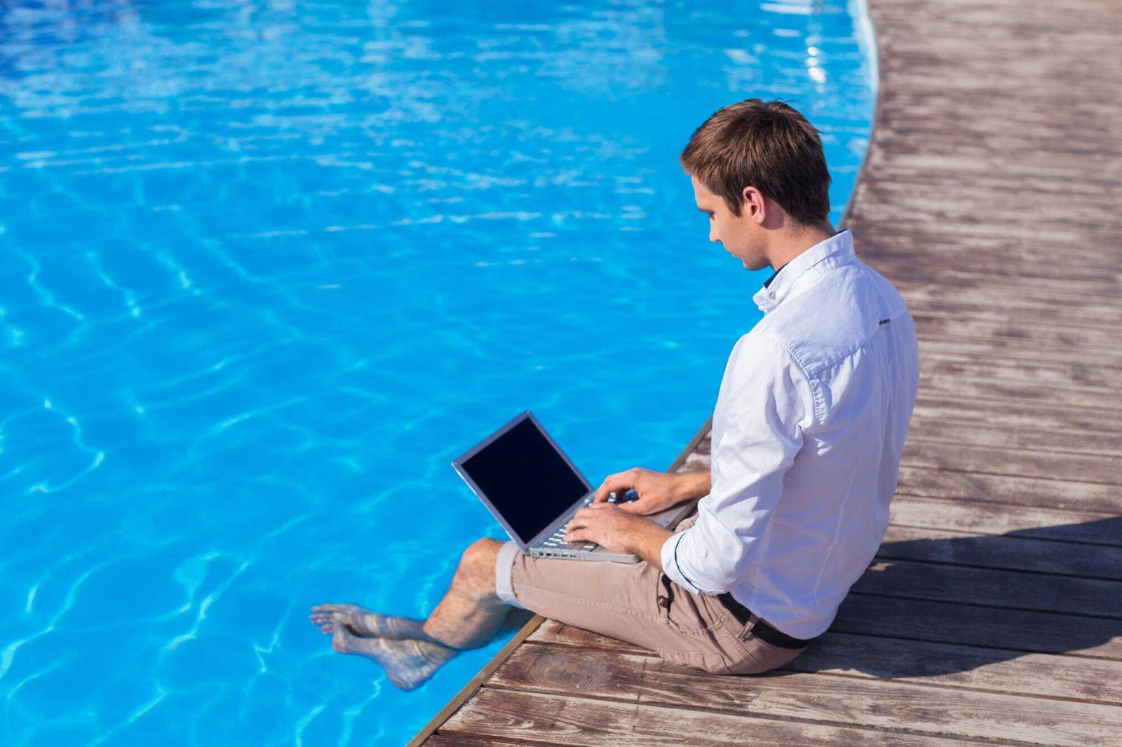 Why Outdoor Living Trends in California Boost Pool Route Demand — pool service business insights