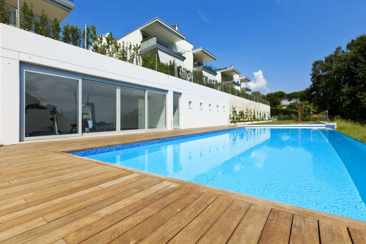 Why Pool Businesses Should Use Territory Assignments — pool service business insights