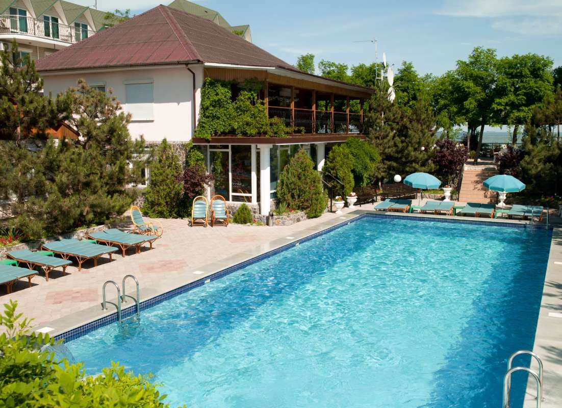 Why Pool Service Entrepreneurs Are Flocking to Chandler, Arizona — pool service business insights